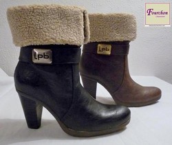 LOW BOOTS LES PETITES BOMBES DONIA