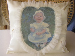 COUSSIN CADEAU PERSONNALISE - CADEAUX  et  ACCESSOIRES - MARYDAN   D�p�t Vente v�tements, accessoires, femme 