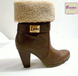 LOW BOOTS LES PETITES BOMBES DONIA