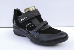 GEOX - Chaussure � velcro ADA