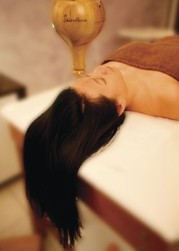Massage Esth�tique et Bien Etre Shirodara "40mn" - Les Massages Esth�tiques et Bien Etre Relaxants - NYMPH�A BEAUT�