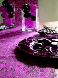 chemin de table fushia