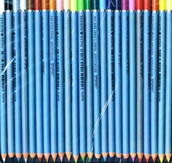Couleurs des crayons dans la boite