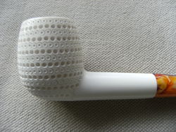 PIPE DROITE ET FRISE TROUEE