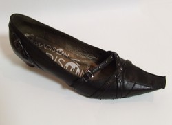 Escarpins noirs � brides