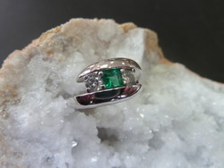 Emeraude de Colombie et 2 diamants, taille brillant - Bague or Emeraude en Vente - Bijouterie LECANU