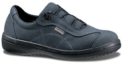 Chaussures de s�curit� C�line 32 sp�cial femme. Bout acier Tige bassee Cuir hydrofuge Nubuck marine