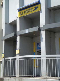 LA POSTE