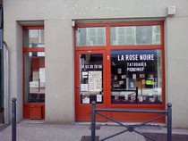 LA ROSE NOIRE
