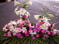 Fleurs D�c�s - Devant de cercueil - S�pulture - ISABELLE FLEURS