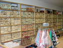 BOUTONS, FERMETURES ECLAIR, FILS ET MERCERIE GENERALE 