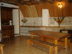 table hote 1.jpg