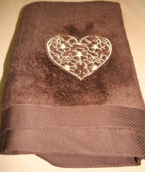 Coeur marron.jpg