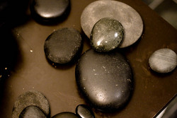 Massage Pierres Chaudes -  Pour Lui : Esth�tique - Pure Lift Spa &amp; So!Men