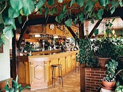 Neuvy_Pailloux__Berry_Relais__HD5a_big.jpg
