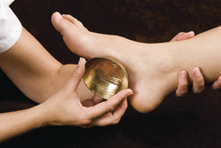 INDIEN Bol Kansu Modelage pieds