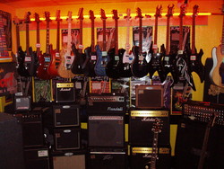 GUITARES ELECTRIQUES - Produits - WWW.NEVERS-MUSIC.COM