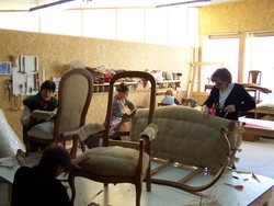 Cours de loisirs en tapisserie d'ameublement - Stage et initiation - tapissier �b�niste  mercerie tissu