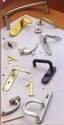 ACCESSOIRES DE PORTES: garnitures, poign�es