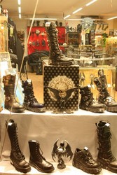 CHAUSSURES  GOTHIQUE METAL - VETEMENTS ET CHAUSSURES GOTHIQUES - L'oeil du dragon