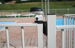 SECURITE PISCINE: barri�res et portillons -  - CLOTURES 71