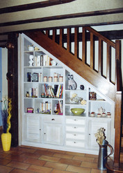 MEUBLE SOUS ESCALIER -  - EBENISTERIE BONIN