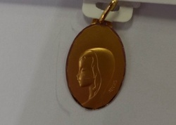VIERGE FRAPPEE DE PROFIL DANS UNE MEDAILLE OVALE 18 K - BIJOUTERIE DELAVEST          