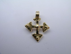 CROIX TRADITIONNELLE DE SAVOIE OR JAUNE 750/000 - BIJOUTERIE DELAVEST          