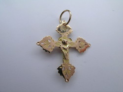 CROIX TRADITIONNELLE DE SAVOIE OU CROIX GRILLE - BIJOUTERIE DELAVEST          