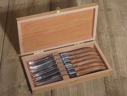 COFFRET DE SIX COUTEAUX    - DE JADIS A DEMAIN