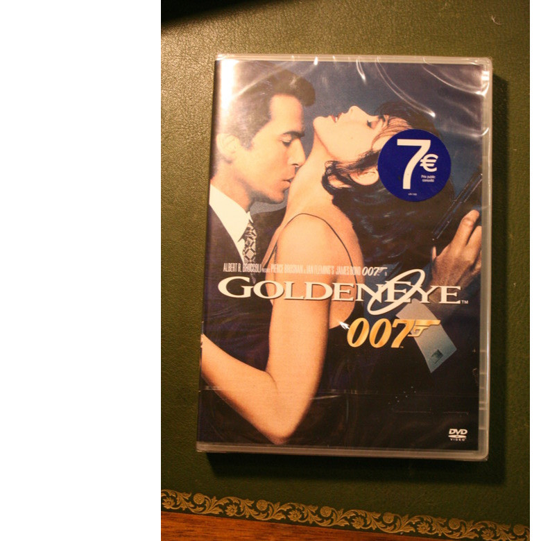 James Bond 007 Goldeneye avec Pierce Brosnan - Films - Au Gré du Van - Voir en grand
