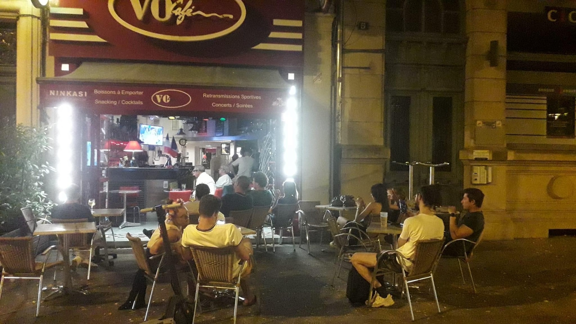 Boutique Bar V.O Caf - Clique et rapplique Chalon-sur-Sane