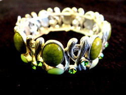 bracelet vert - EMMANUELLE COIFFURE