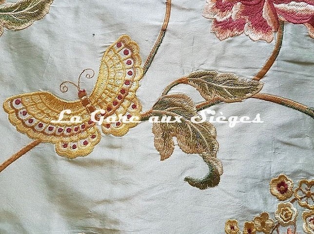 Tissu Colefax & Fowler - Oriental Poppy - réf: F3302/03 Aqua ( détail ) - Voir en grand