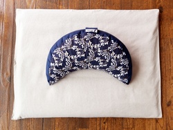 Coussin demi-lune artisanal tissu coton bleu - Mditemps