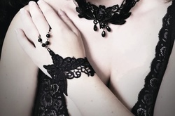 collier gothique rose noire - MovidreamStudio