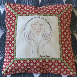 Coussin engag et engageant ! AMINA 3 - La Folie de la Comtesse