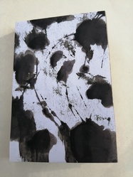 empreintes noires, pages couleurs chaudes - Atelier du Trfle