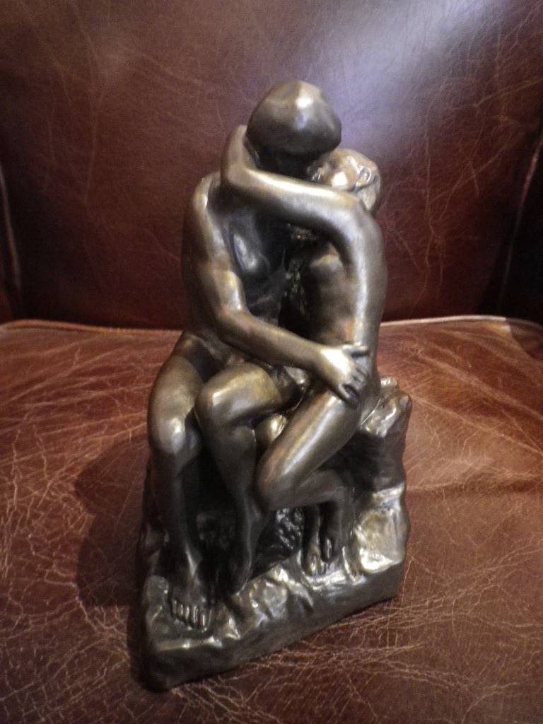 Figurine Le Baiser de Rodin MM - FIGURINE DE COLLECTION ET PIECES DE MUSEE - ANTAN ET NEO - Voir en grand
