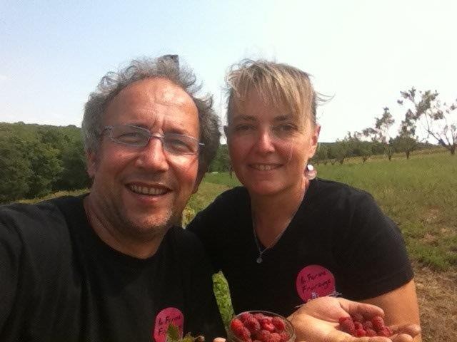Sylvain et Isabelle Olivier ferme Fruirouge - Voir en grand