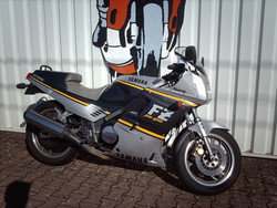 YAMAHA 750 FZ genesis (de 1988) ANGEL'S MOTOS DIJON          - ANGEL'S MOTOS DIJON CHENOVE