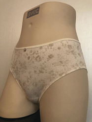 Avet 32501 culotte taille haute en nylon ivoire motif floral - Un Temps Pour Elle - Lingerie