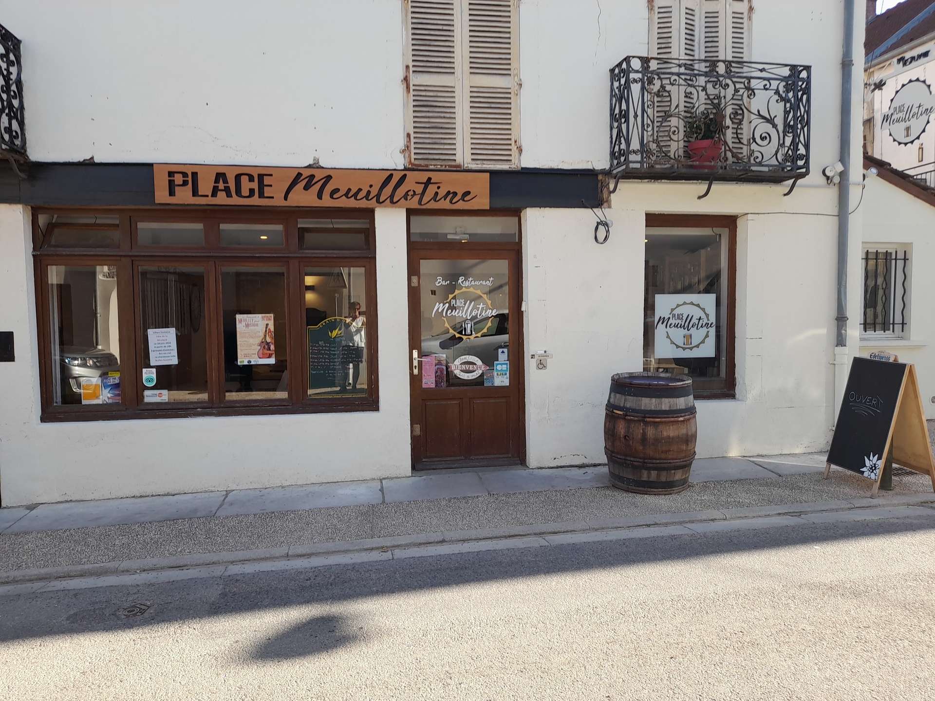 Boutique restaurant LA PLACE MEUILLOTINE - C�te-d'Or