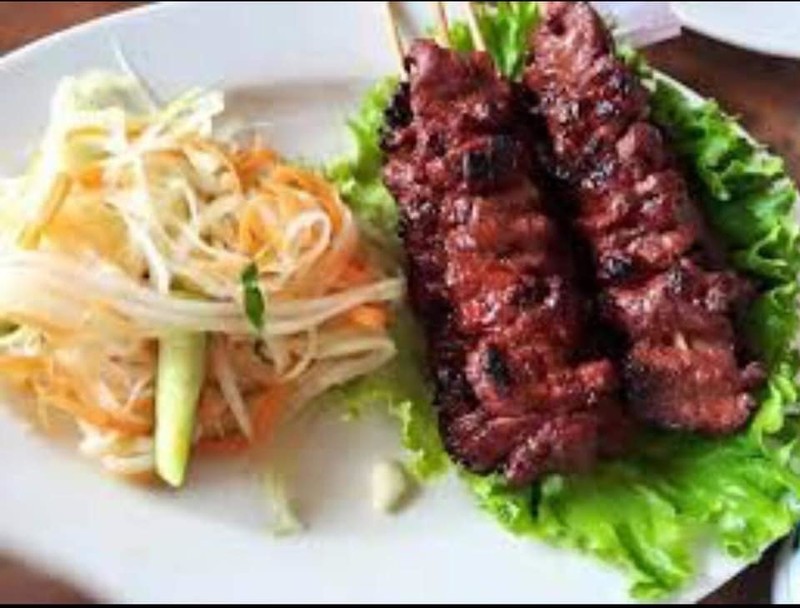 Brochettes de boeuf - PLATS - PHNOM PENH - Restaurant cambodgien - Voir en grand