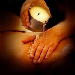 Massage à la bougie - L'INSTITUT VOLTAIRE