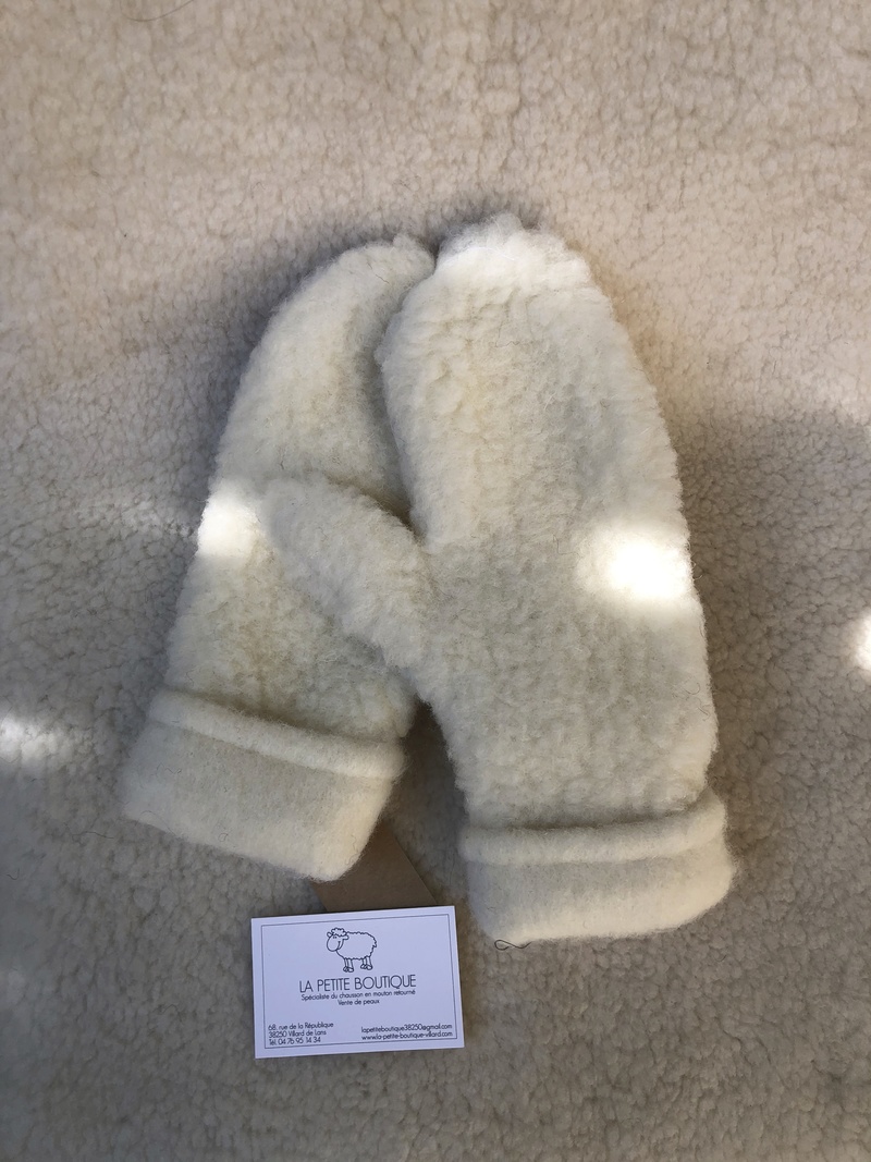 Moufles blanche 100 % laine La petite boutique - Villard de Lans.jpg - Voir en grand