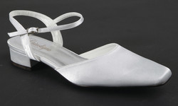Les chaussures écrues et blanches sur mesure à grenoble - Création Signé Edith 