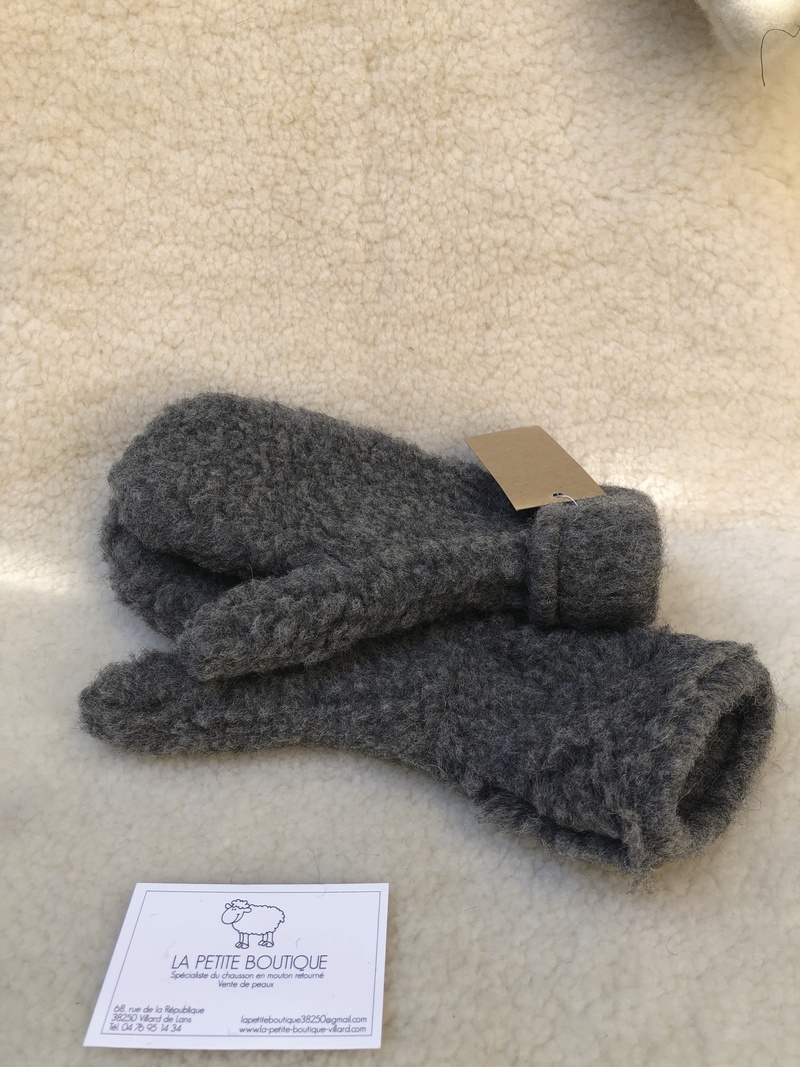 Moufles grise 100 % laine La petite boutique - Villard de Lans.jpg - Voir en grand