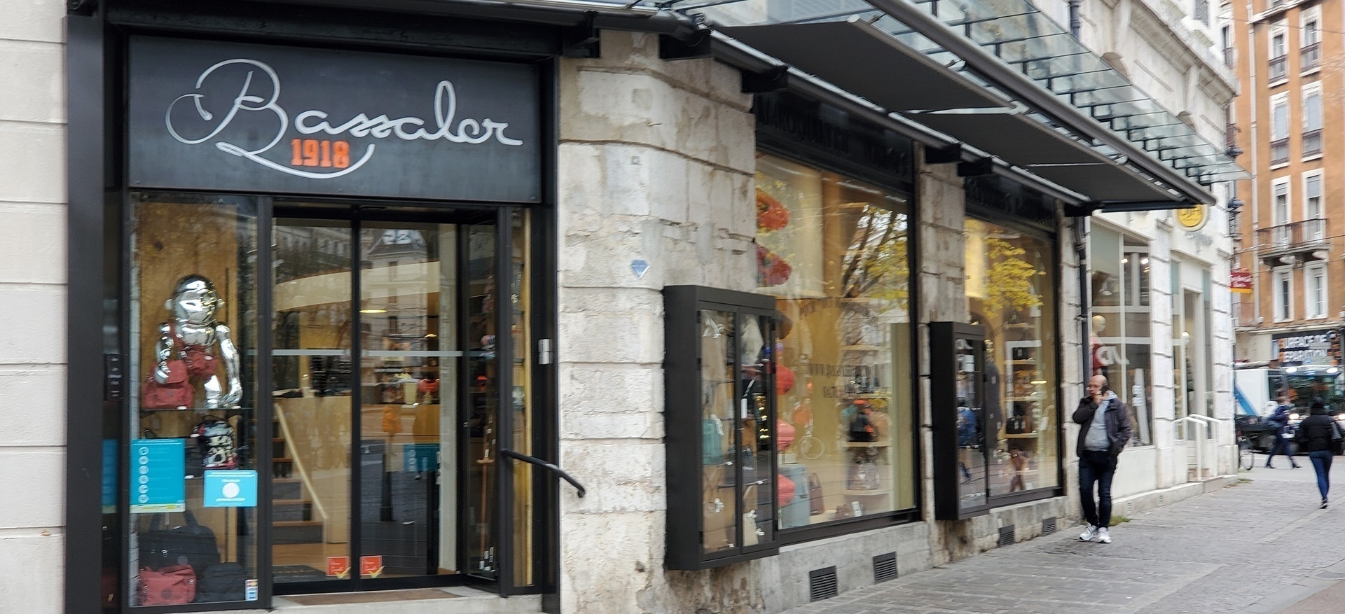 Boutique BASSALER Maroquinerie  - Grenoble Shopping