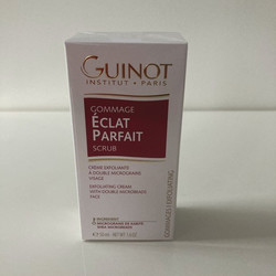 Gommage ECLAT PARFAIT GUINOT - L'Institut de Beaut GUINOT